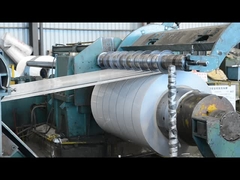 코일 안에 있는 가공 알루미늄 판