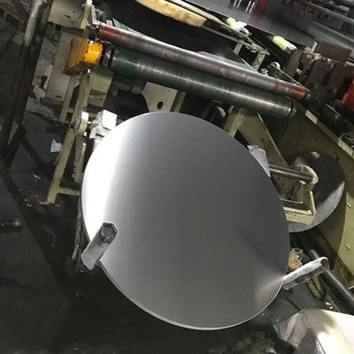 합금1060 HO 온도 0.70mm 두께 440mm 지름 미리 칠한 알루미늄 디스크 교통 경고 표지판 제작에 사용되는 알루미늄 원