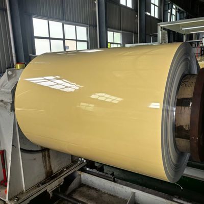 사틴 블랙 폴리에스터 페인트 코팅 알루미늄 코일 지붕 사이딩 및 굴뚝 너비 관용 0-4mm 구부리율 90도